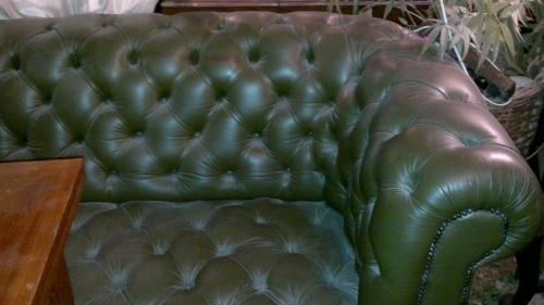 Hellgrüne englische 3-Sitzer Chesterfield Couch