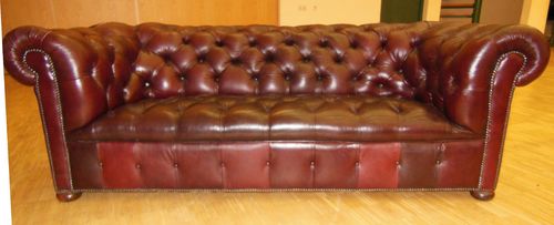 Englische orginale 3-Sitzer-Chesterfield Couch weinrotes Leder zum Sonderpreis