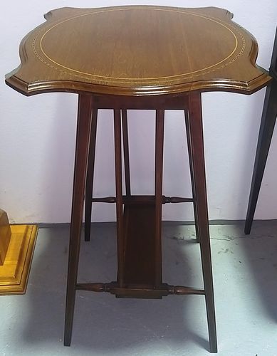 Mahagoni-Beistelltisch englischer Tisch mit Intarsien